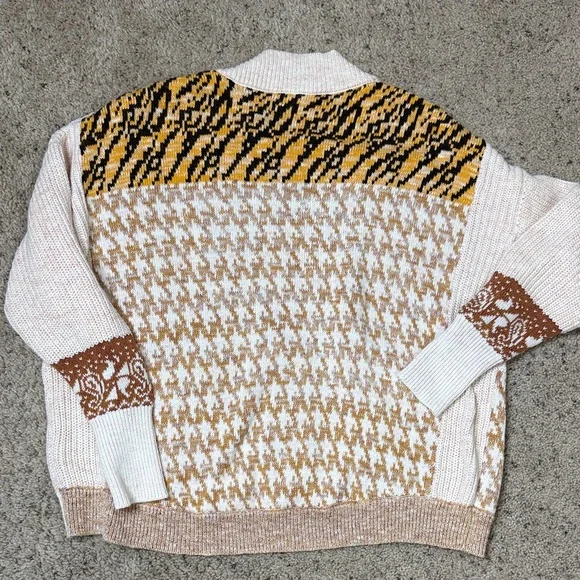 Pilcro by Anthropologie Cream and Brown Patterned Cardigan XS - Picture 7 of 7